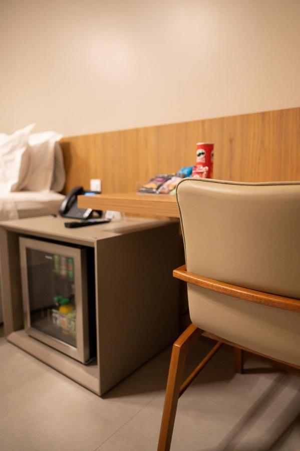 Amazon Aeroporto Hotel Куяба Екстер'єр фото