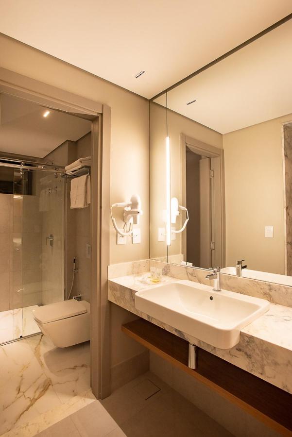 Amazon Aeroporto Hotel Куяба Екстер'єр фото