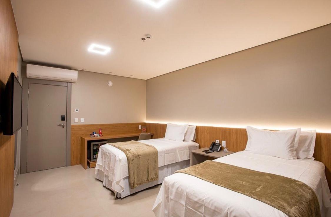 Amazon Aeroporto Hotel Куяба Екстер'єр фото
