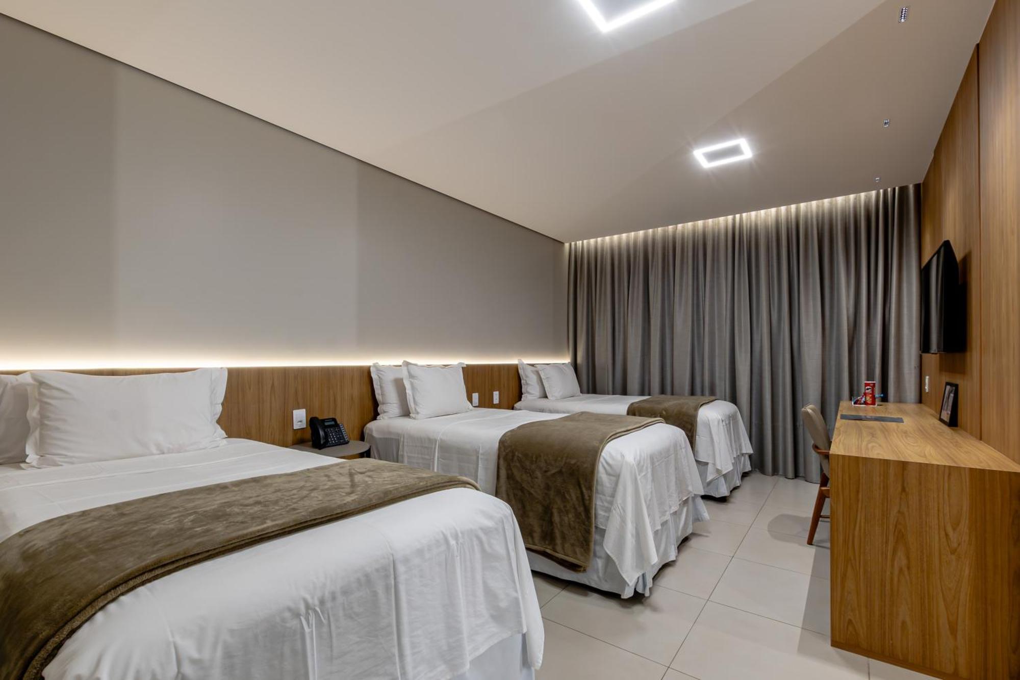 Amazon Aeroporto Hotel Куяба Екстер'єр фото